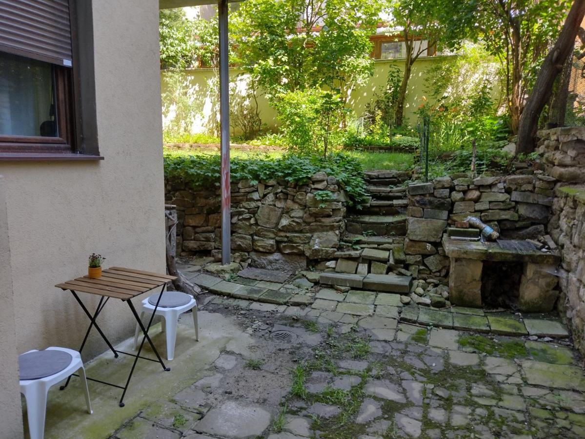 Charming Central Home With Garden Near Parking And Ndk Sófia Exterior foto