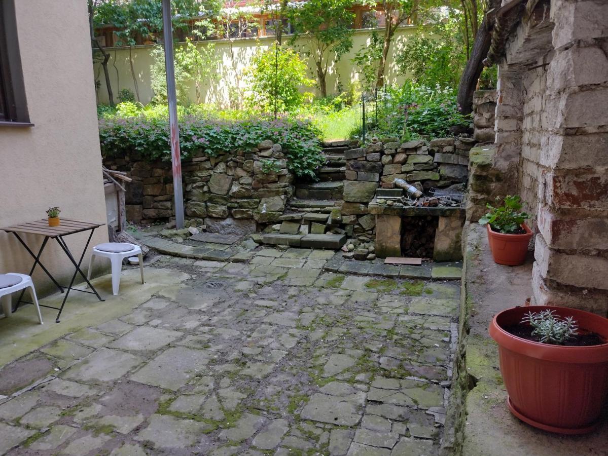 Charming Central Home With Garden Near Parking And Ndk Sófia Exterior foto